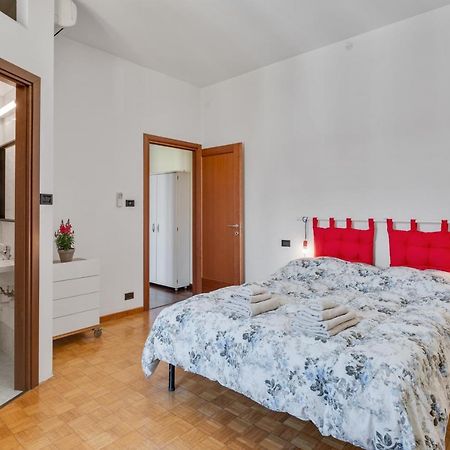 Oltretorrente Ampio Appartamento Con Balconi Parma Dış mekan fotoğraf