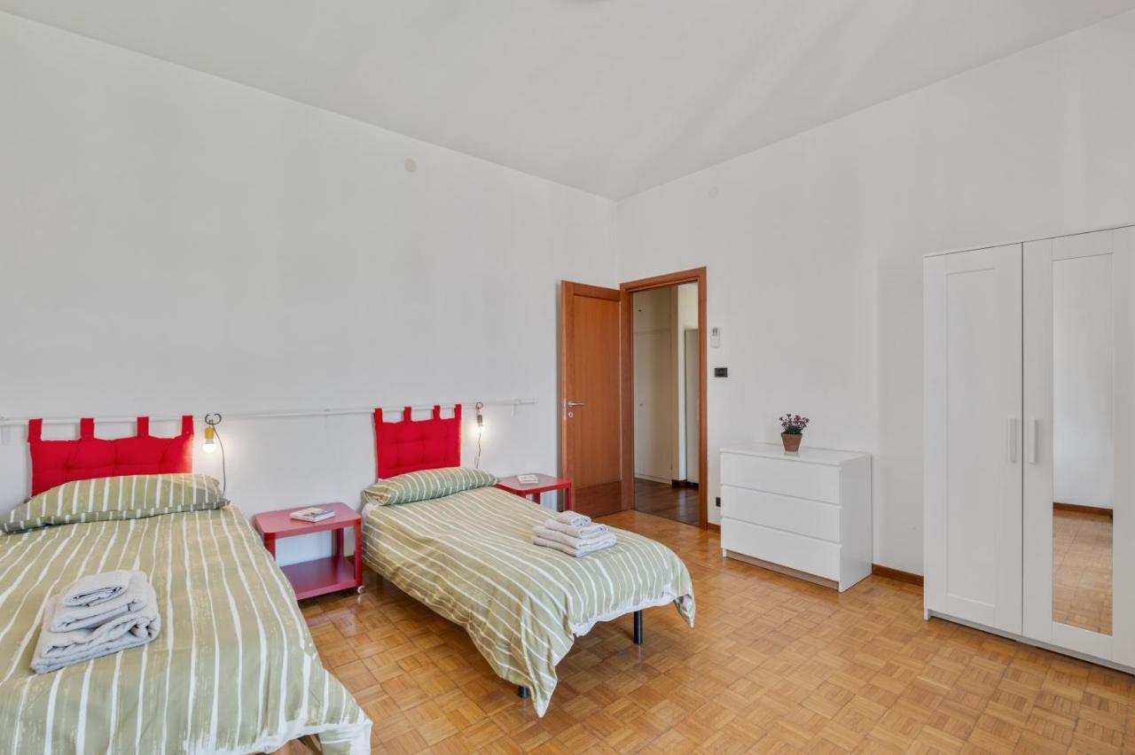 Oltretorrente Ampio Appartamento Con Balconi Parma Dış mekan fotoğraf