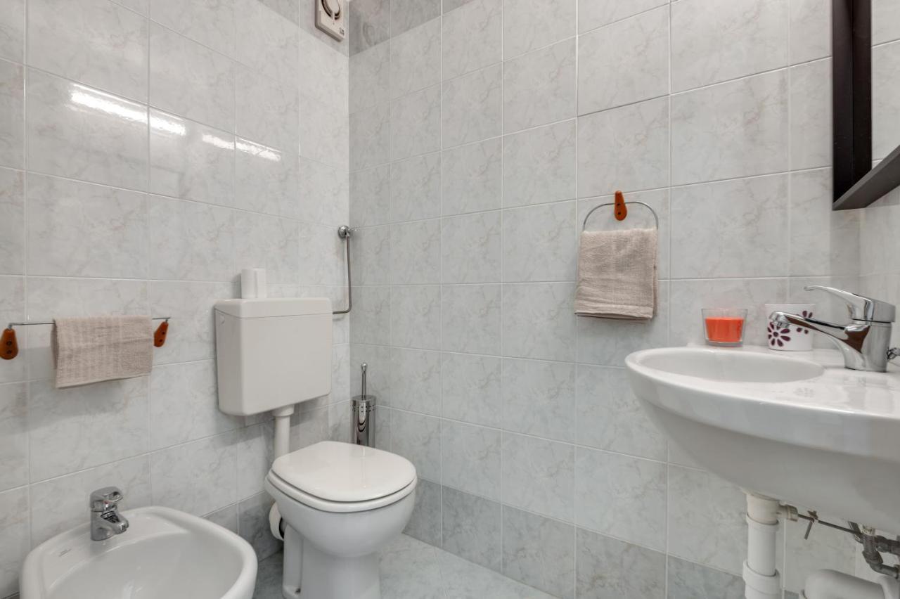 Oltretorrente Ampio Appartamento Con Balconi Parma Dış mekan fotoğraf